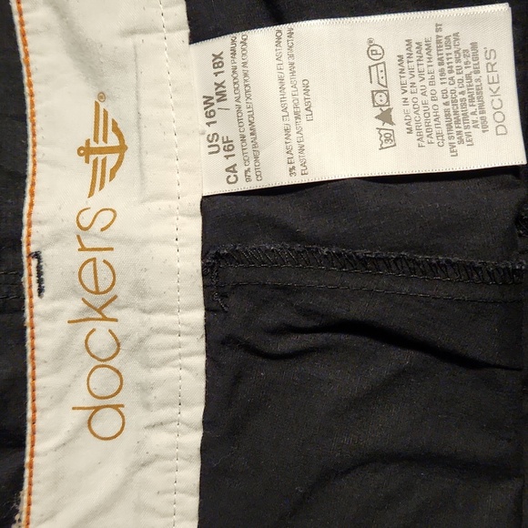 Women's Black Skort - Picture 7 of 7